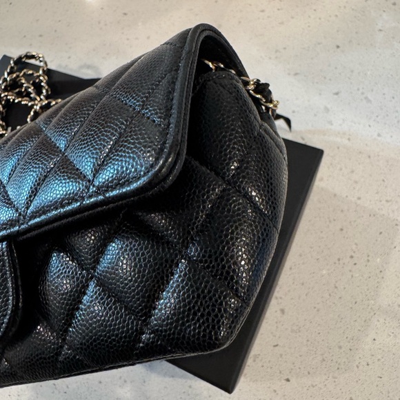 CHANEL classic black caviar and gold hardware sunglasses case crossbody bag - Picture 9 of 13